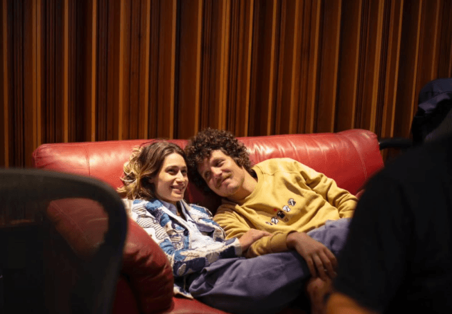 Chico Chico posta foto com Luisa Arraes e web surta