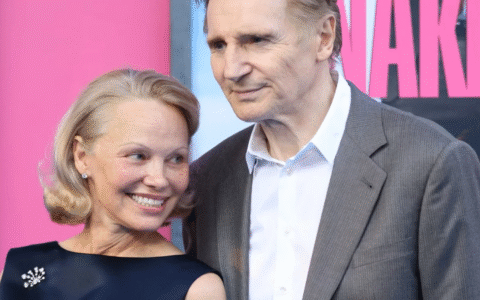 Imagem do post Novo casal em Hollywood? Pamela Anderson e Liam Neeson surpreendem