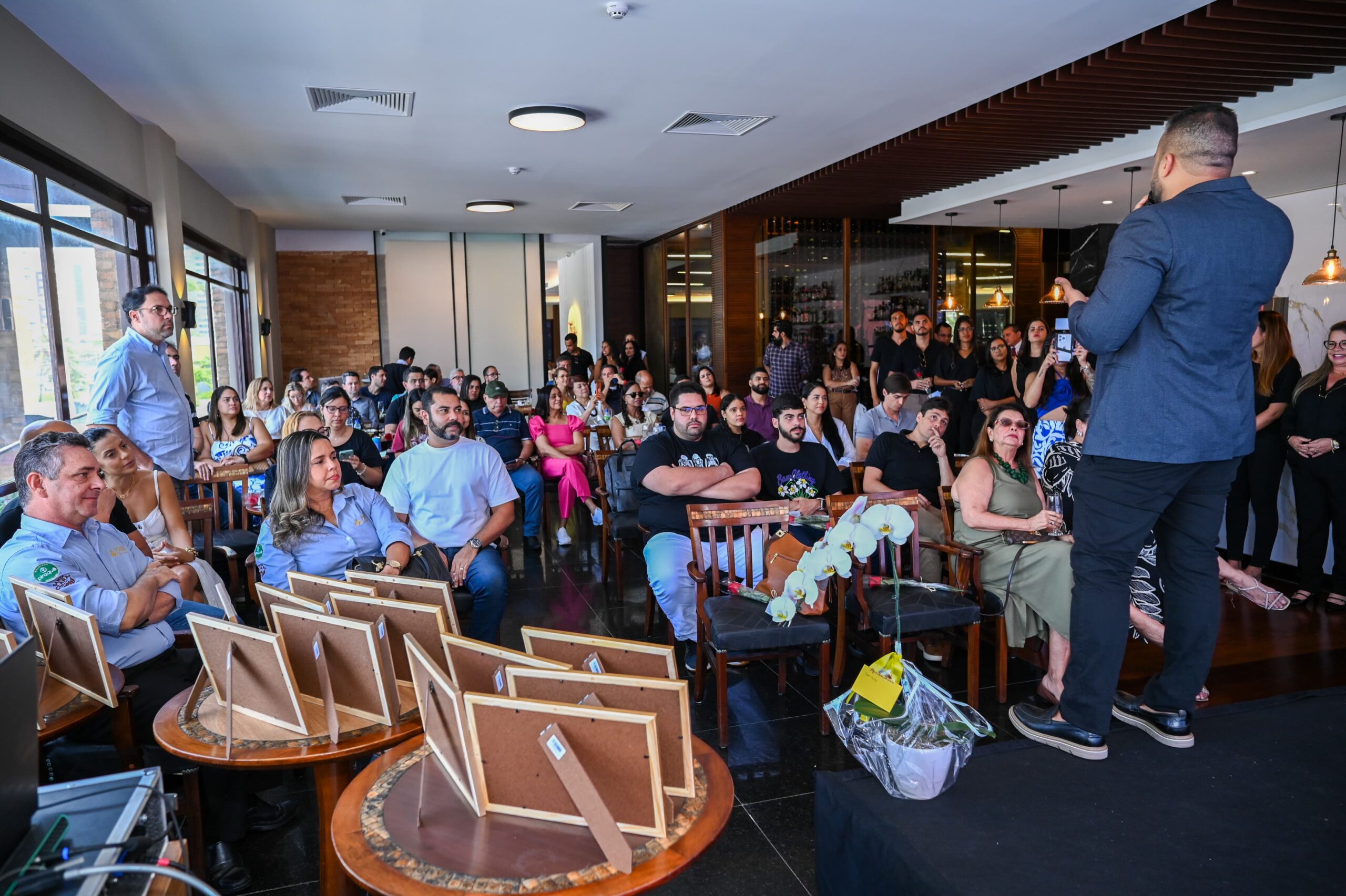 Encontro empresarial em parceria com a Abrasel foca na gestão eficiente de bares e restaurantes em Salvador