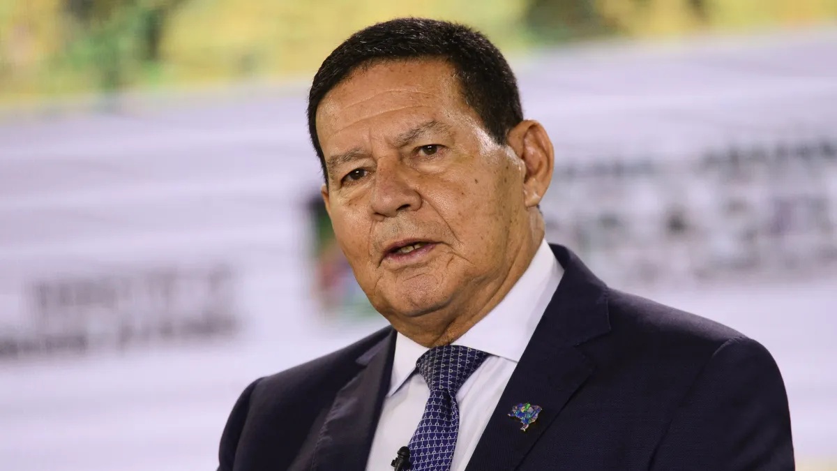 Mourão critica Trump por “meter o bedelho” em caso de Bolsonaro