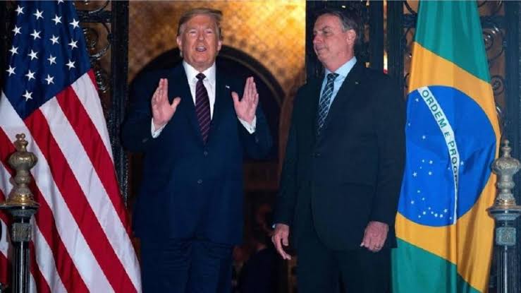 Trump sai em defesa de Bolsonaro e Lula reage