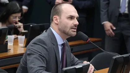 Prazo de licença de mandato de Eduardo Bolsonaro termina neste domingo