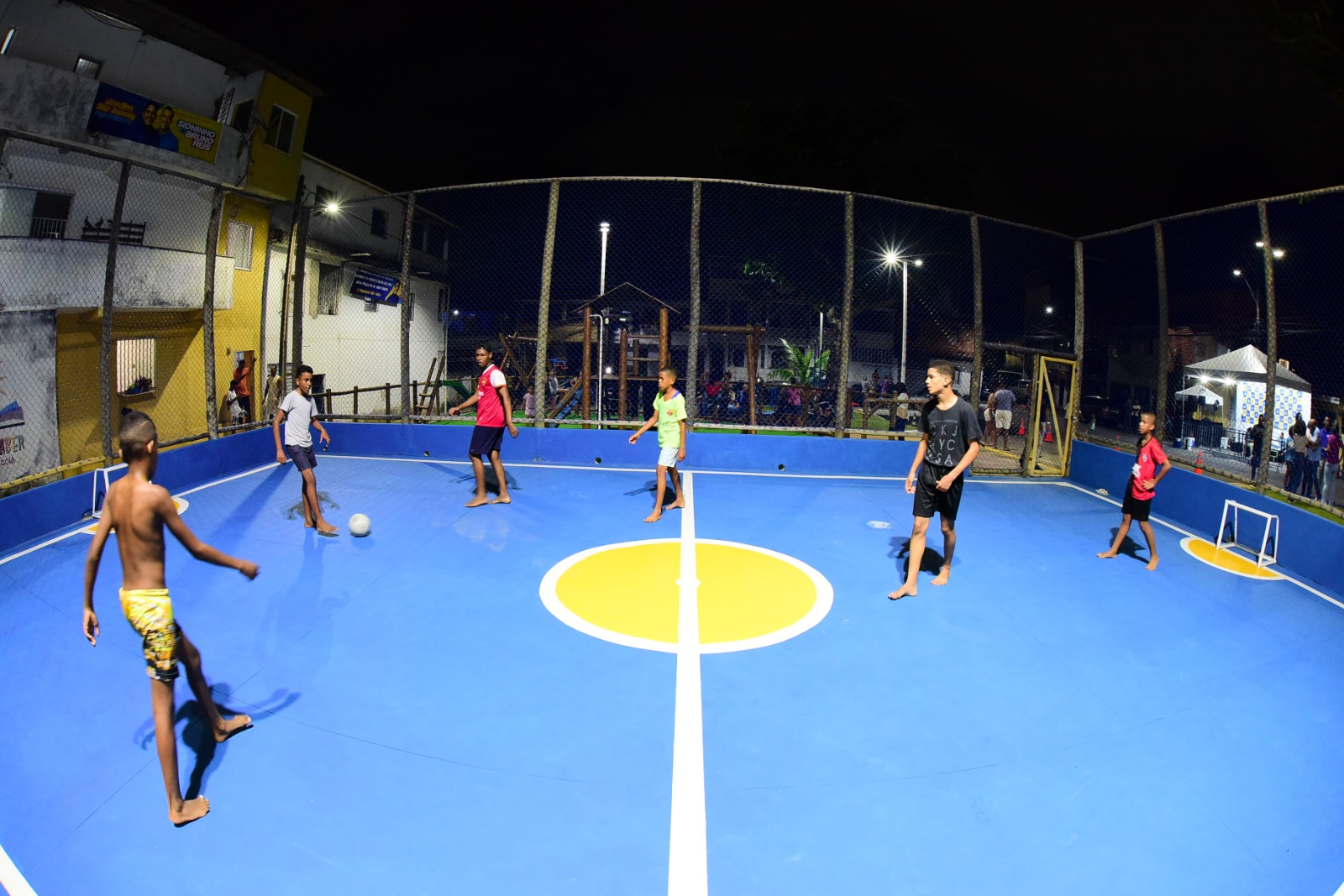 Salvador ganha nova praça com parque, academia e miniquadra no Jardim Santo Inácio