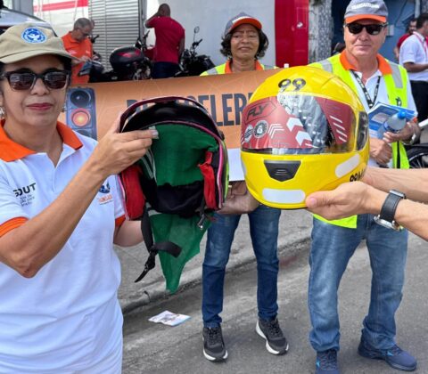 Imagem do post Motociclistas ganham capacetes novos em ação da Transalvador