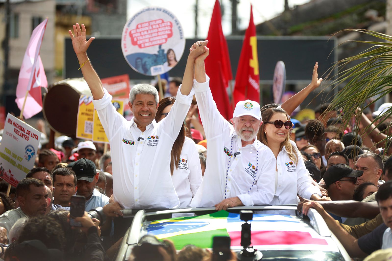 Lula participa do Dois de Julho na Bahia e envia projeto para criar feriado nacional