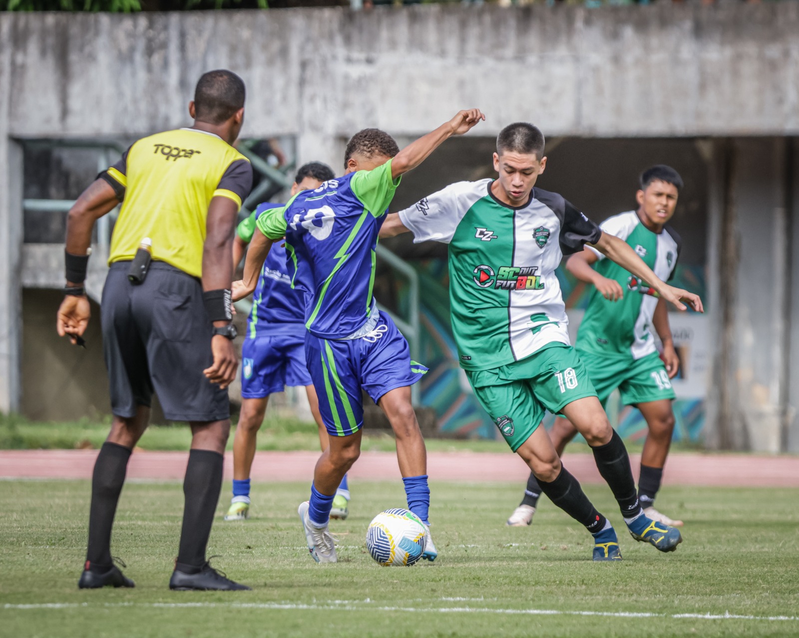 Copa 2 de Julho começa com chuva de gols e goleadas na Bahia