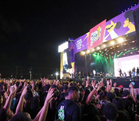 Imagem do post Governador prestigia abertura do Festival Canta Bahia 2025 e destaca apoio à cultura gospel no estado