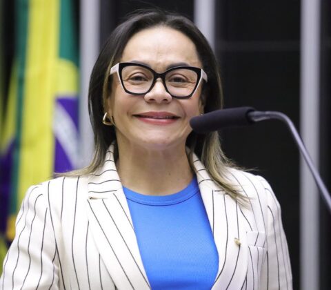 Imagem do post Ivoneide Caetano garante R$ 1,5 milhão para nova sede do MP em Camaçari!