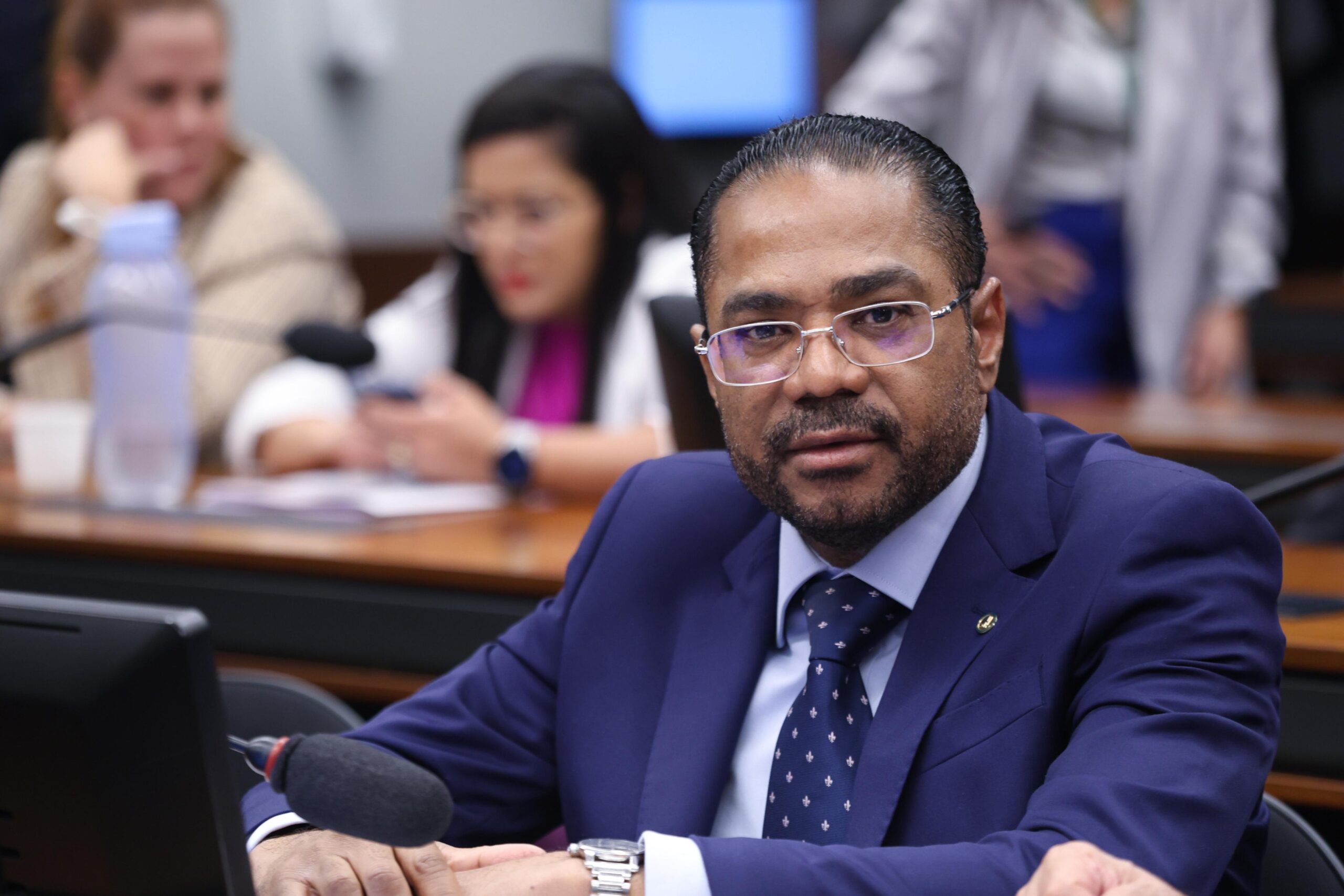 Marinho quer isenção penal para agentes de saúde em vistorias sanitárias