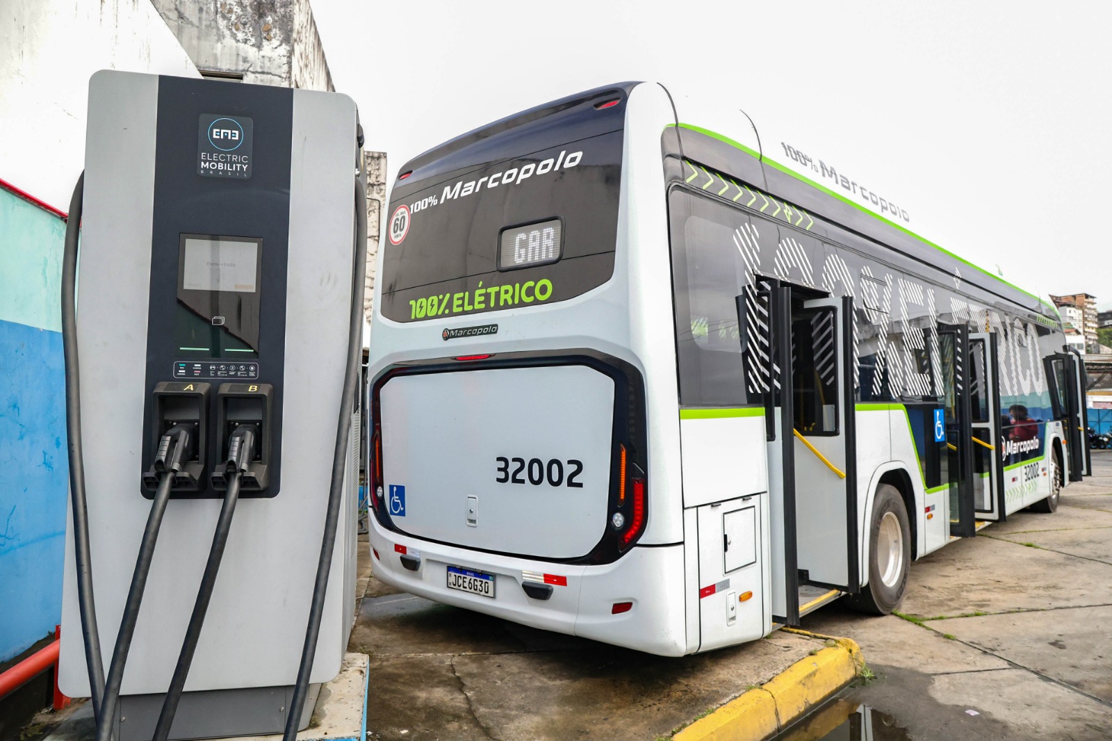Duas linhas de Salvador recebem teste com novo ônibus elétrico