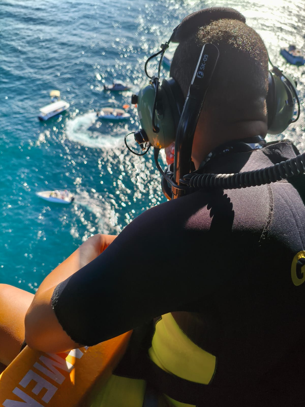 Graer atua no salvamento de passageiros de acidente na Baía de Todos os Santos