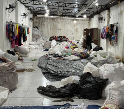 Imagem do post Operação contra pirataria e crimes contra o consumidor apreende celulares, arma de fogo e roupas falsificadas