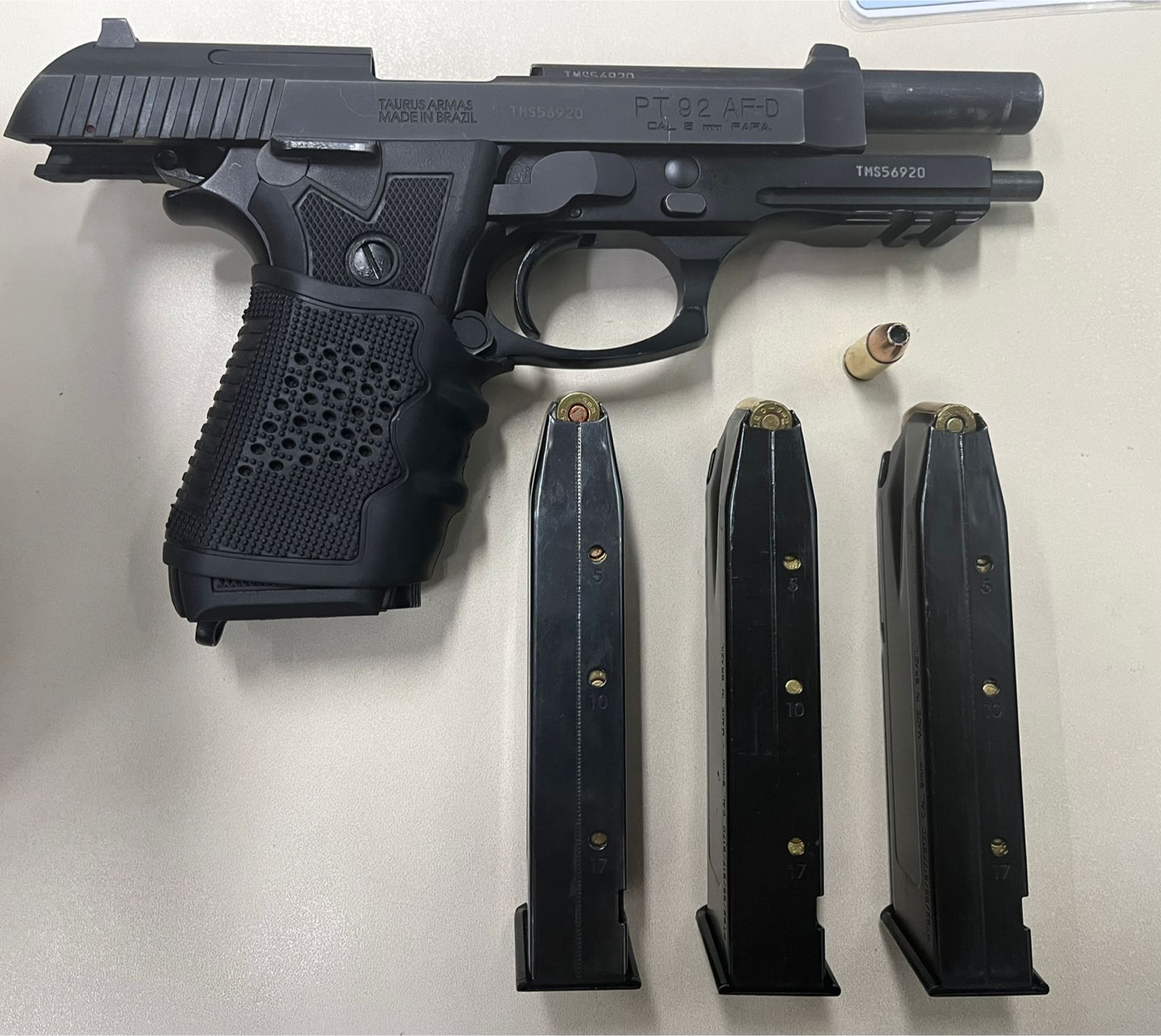 PM prende falso policial penal com arma e carro adulterado em Periperi