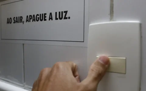 Imagem do post Conta de luz terá bandeira tarifária vermelha patamar 2 em agosto