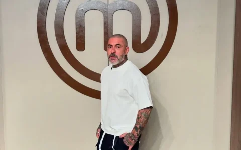 Imagem do post Henrique Fogaça quebra a internet de sunga e revela bastidores do MasterChef