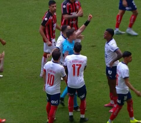 Imagem do post Jean Lucas é punido pelo STJD após expulsão no último Ba-Vi