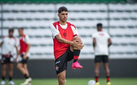 Imagem do post Vitória renova contrato com atacante até o final de 2026