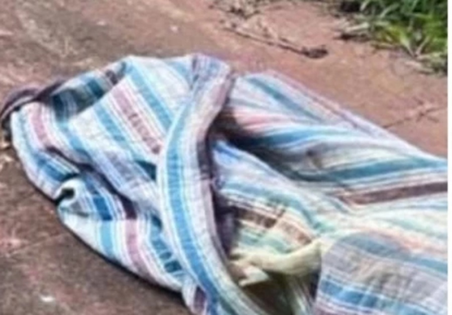 Corpo é achado enrolado em lençol em ponto de ônibus de Salvador