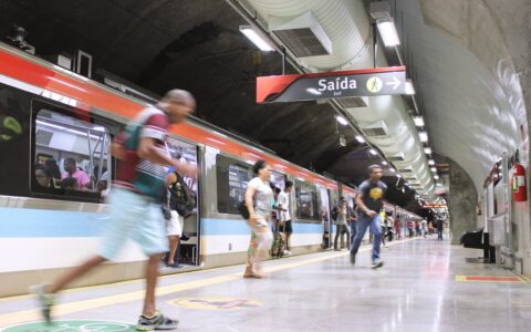Imagem do post Metrô para de funcionar e estação Acesso Norte fica lotada; vídeo