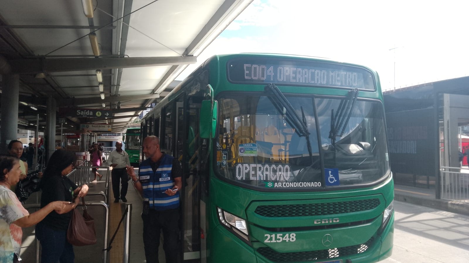 Nova linha especial entra em operação após fechamento de estações do metrô