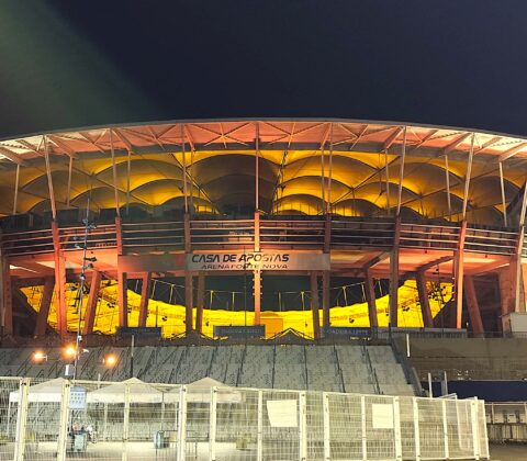 Imagem do post Arena Fonte Nova homenageia Gilberto Gil com iluminação especial