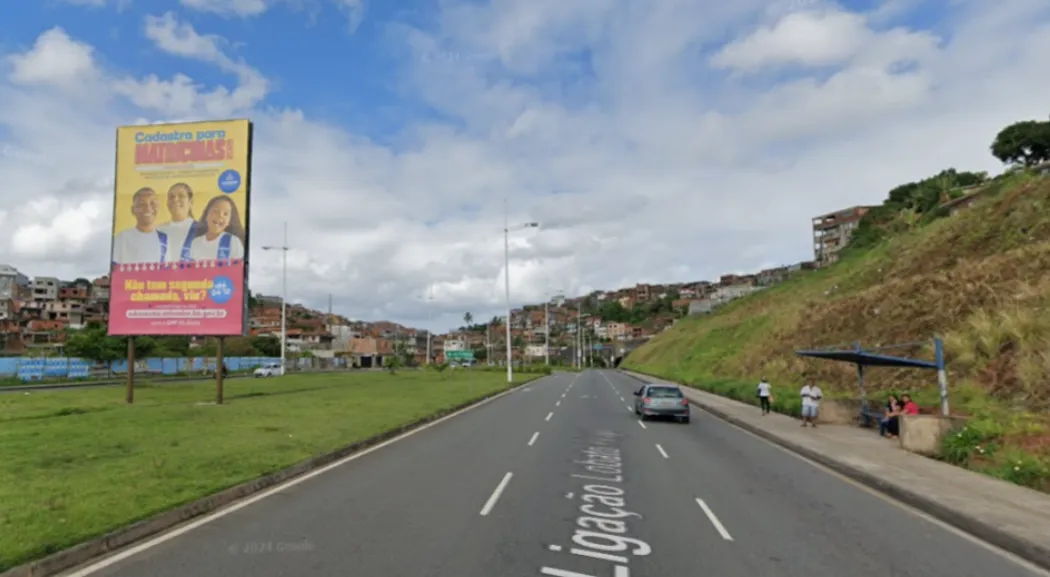 Grave acidente deixa ligação entre BR-324 e Suburbana