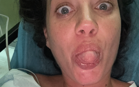 Imagem do post Jornalista grávida faz piada com tubarão após ataque e cirurgia