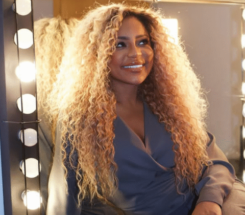 Imagem do post João Augusto e Cariúcha se beijam em festa bombada de João Silva; Veja vídeo