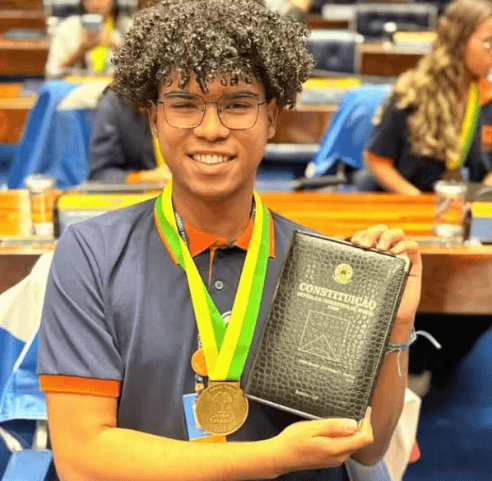 Jovem Senador baiano cria projeto de justiça climática no Congresso Nacional