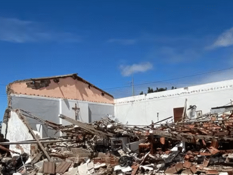 Imagem do post Imagem de Jesus permanece intacta após desabamento de capela na Bahia