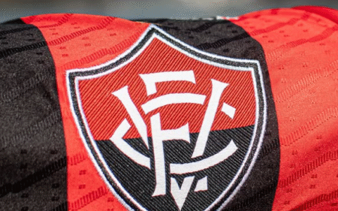 Imagem do post Vitória tem oito jogadores pendurado; saiba quem são