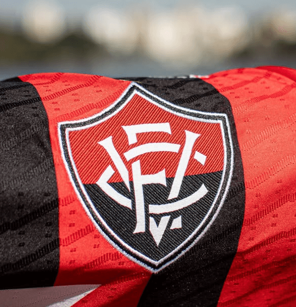 Vitória tenta virar o jogo com promoção para lotar o Barradão
