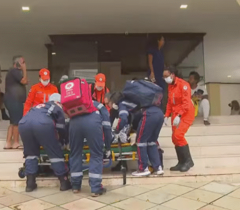 Imagem do post Incêndio em prédio deixa moradora ferida e zelador é suspeito