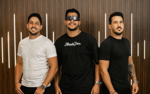 Imagem do post Novo hit de Mikael Santos com Iguinho e Lulinha bate 2,5 milhões no YouTube