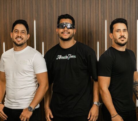 Imagem do post Novo hit de Mikael Santos com Iguinho e Lulinha bate 2,5 milhões no YouTube