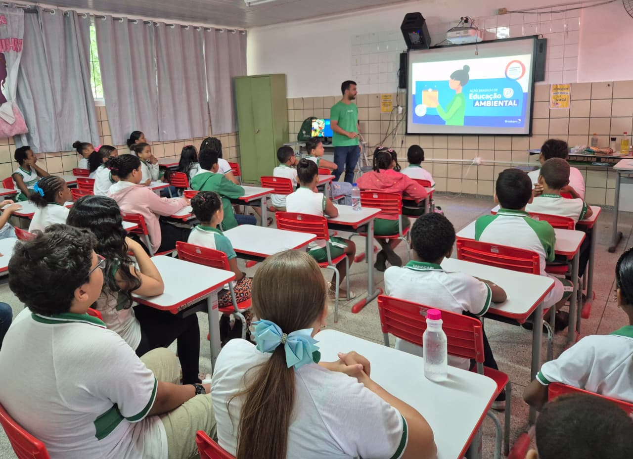 Projeto engaja 2 mil alunos em ação de reciclagem com prêmios