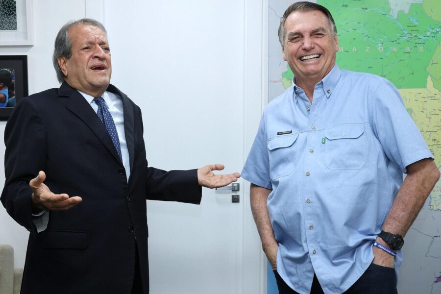 “Quem vai decidir se ela sai candidata ou não é o Bolsonaro”, diz Valdemar sobre candidatura de Michelle