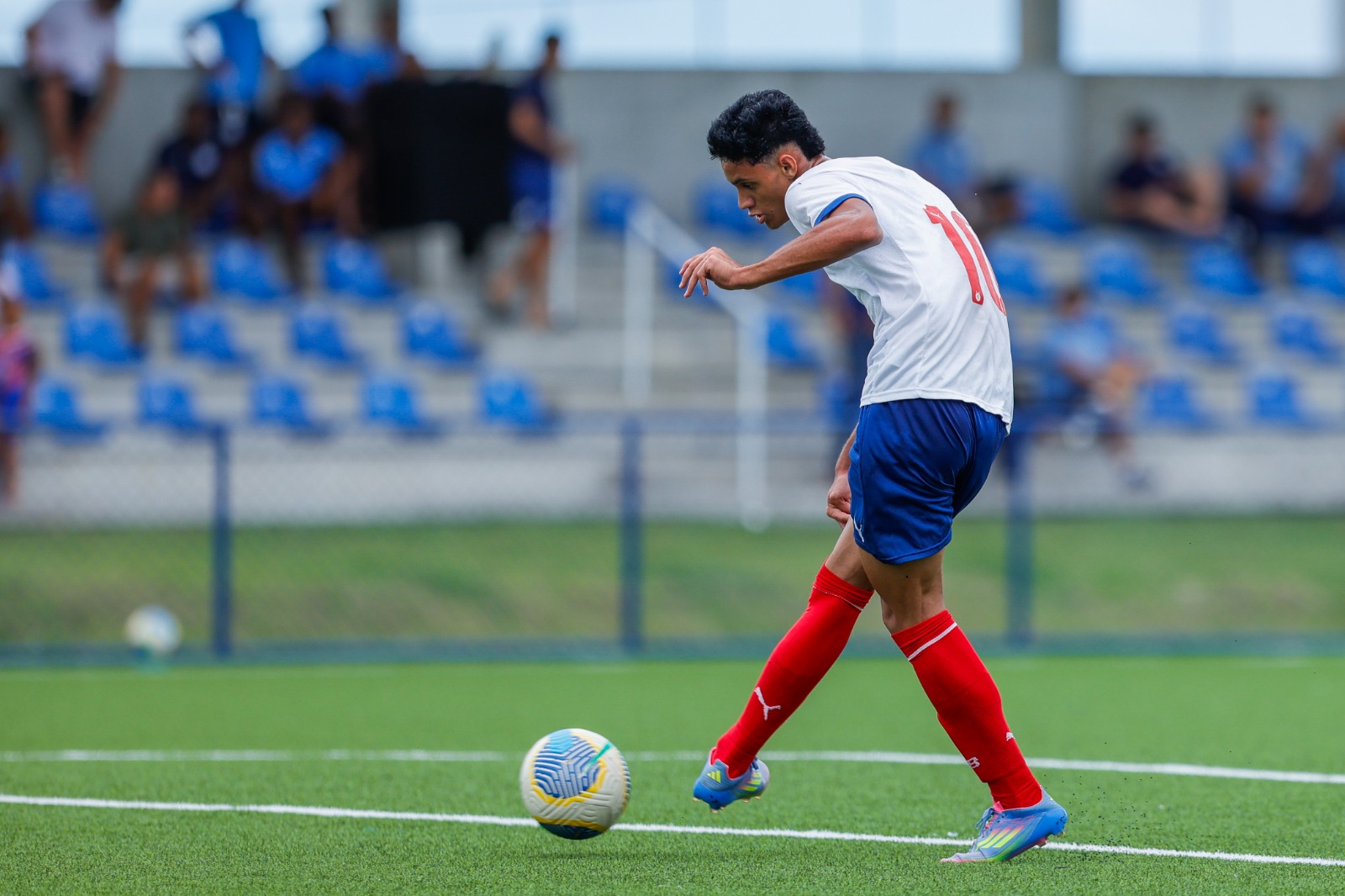 Sobrinho de Hulk brilha no Bahia e é convocado para Seleção