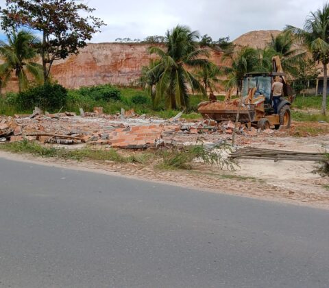 Imagem do post Sedur realiza demolição de ocupações irregulares no Parque Nascente do Capivara