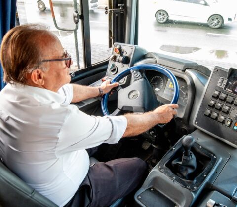 Imagem do post Transporte, limpeza e iluminação: Camaçari avança nos serviços públicos em 2025