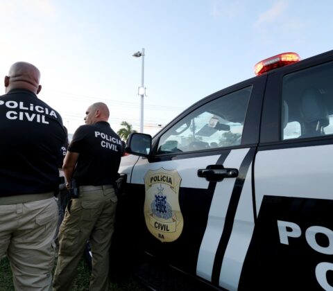 Imagem do post Jerônimo entrega viaturas e propõe reestruturação da segurança na Bahia