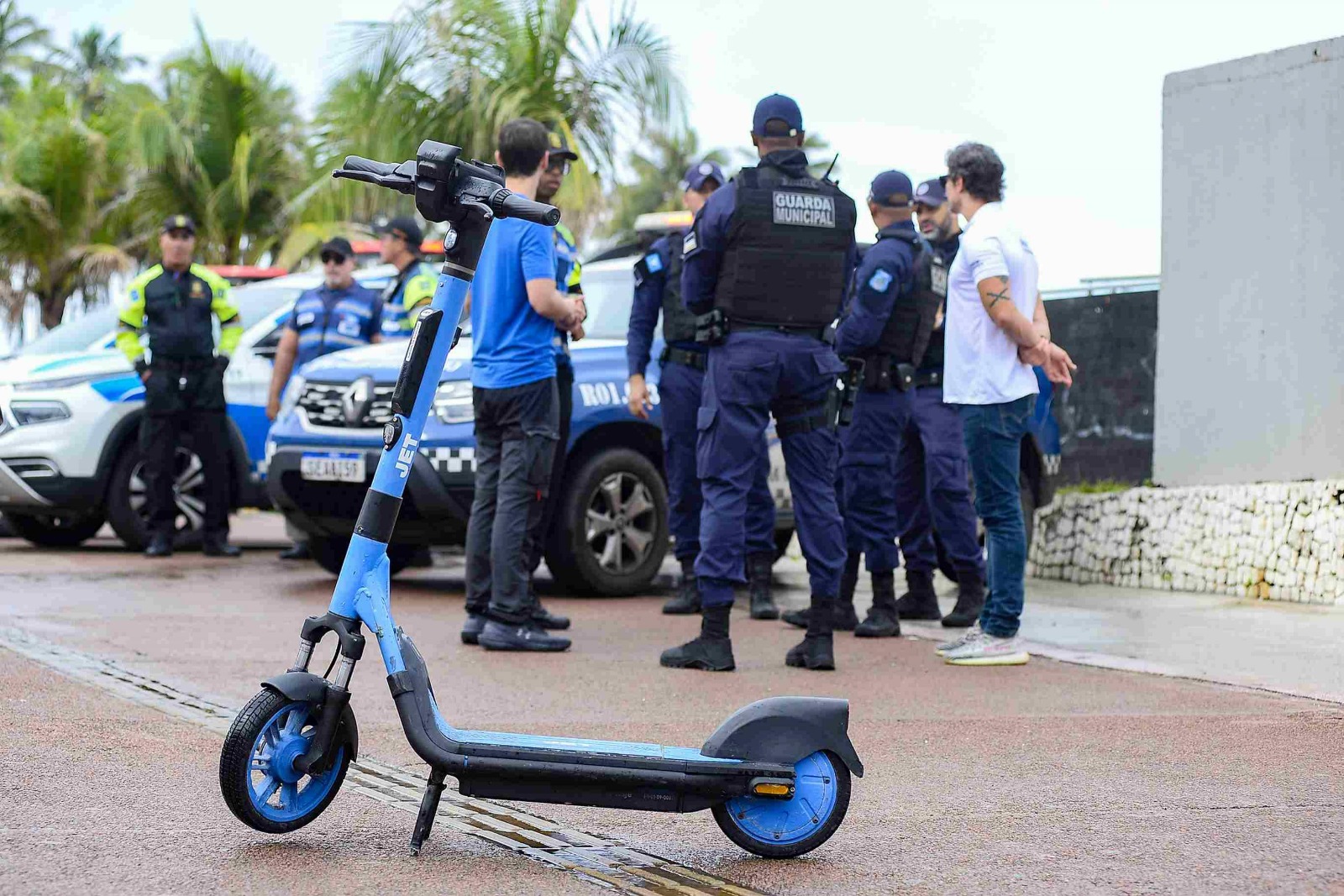 Prefeitura reforça ações de segurança viária no uso de patinetes elétricos