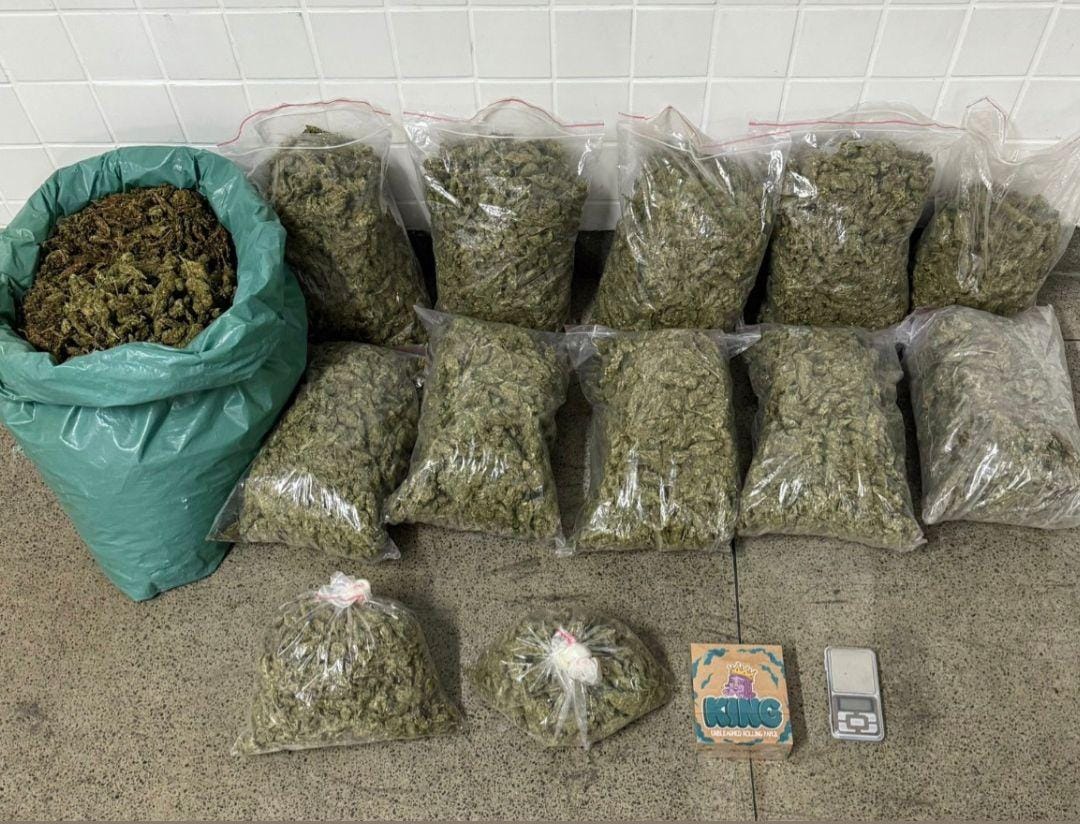 PM apreende 34 quilos de maconha após fuga em Feira de Santana