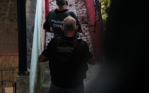 Imagem do post Mulher acusada de homicídio é presa em cemitério na Bahia