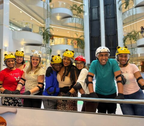 Imagem do post Shopping Barra promove ação com assistidos da APAE de Salvador na Pista de Gelo pela Semana Nacional da PCDIM