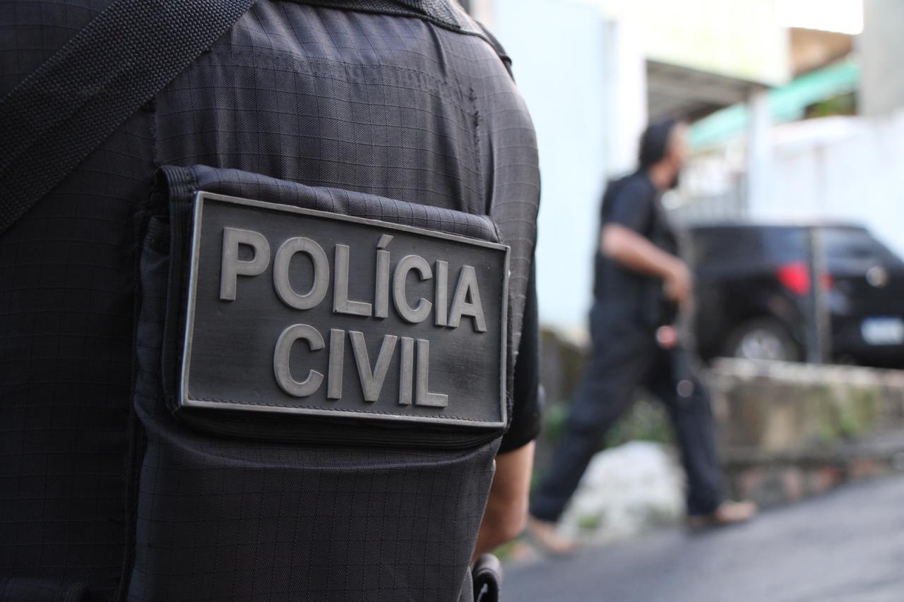 Facão no cemitério: Mulher tenta matar marido em Belmonte
