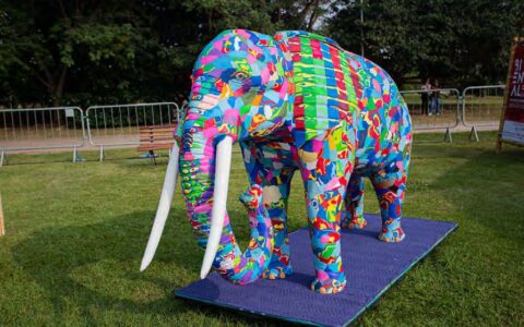 Imagem do post Arte sustentável do Quênia é destaque na Bienal do Lixo 2025 em Salvador