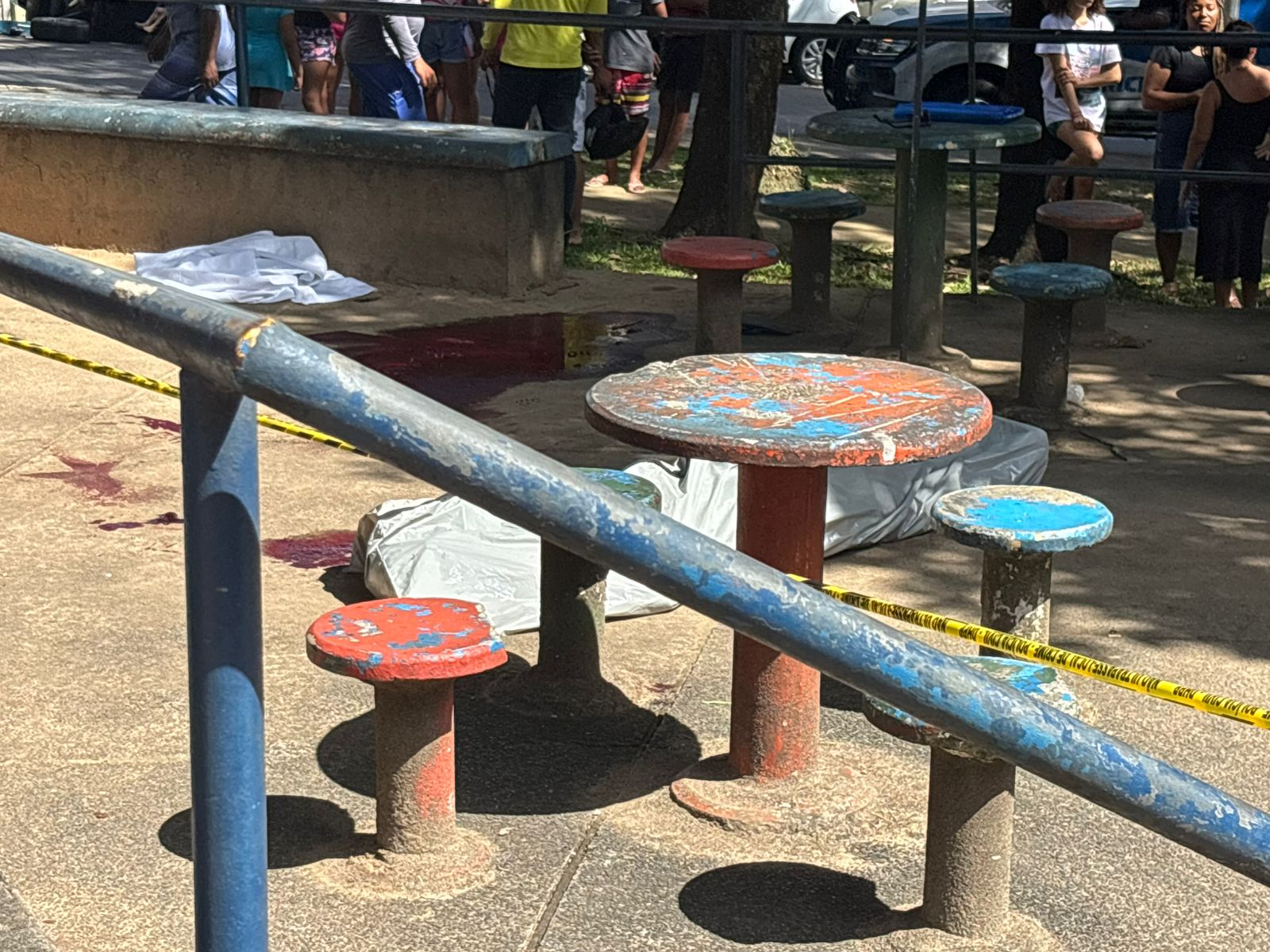Homem é executado a tiros em praça no bairro de São Marcos