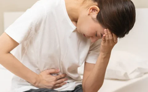 Imagem do post Estudo liga covid ao aumento de distúrbios intestinais; entenda