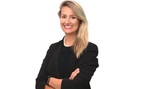 Imagem do post Justiça condena Cátia Raulino por plágio e uso de diploma falso